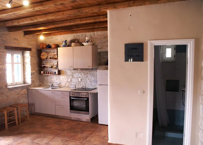 J&d Apartament Kostos